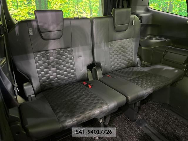 Toyota VOXY 2024-06 8003022-9
