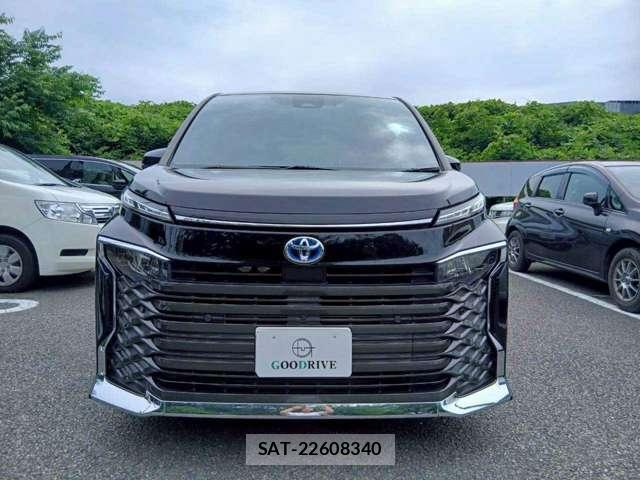 Toyota VOXY 2022-03 8003599-1