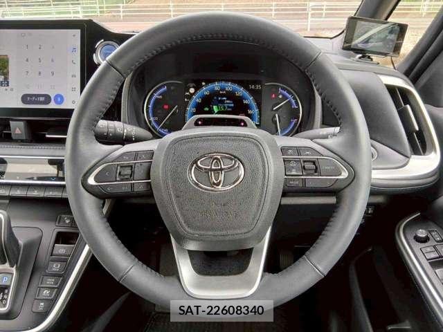 Toyota VOXY 2022-03 8003599-12