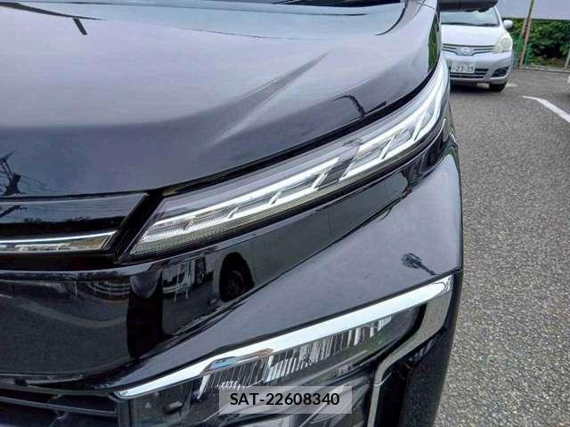 Toyota VOXY 2022-03 8003599-7