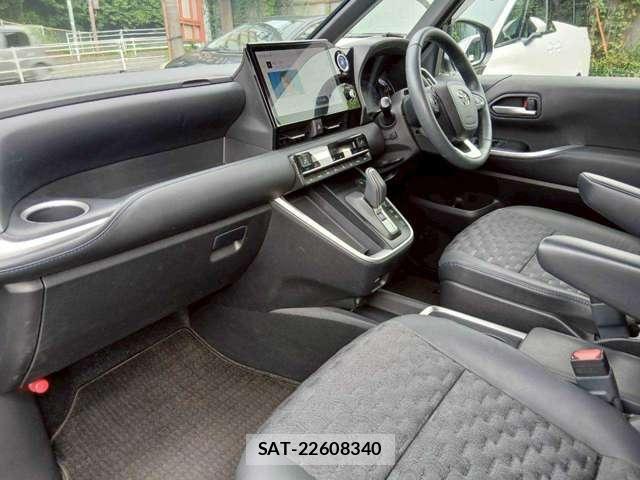 Toyota VOXY 2022-03 8003599-9