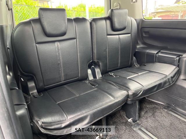 Toyota VOXY 2016-02 8003634-12