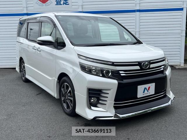 Toyota VOXY 2016-02 8003634-19
