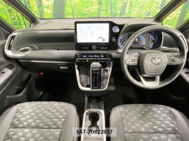 Toyota VOXY 2023-02 8003710-1