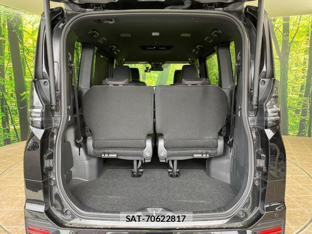 Toyota VOXY 2023-02 8003710-10