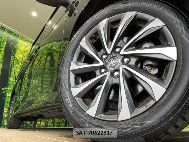Toyota VOXY 2023-02 8003710-12