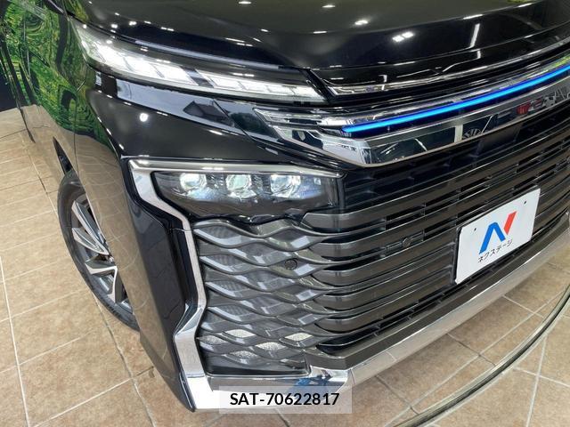 Toyota VOXY 2023-02 8003710-13