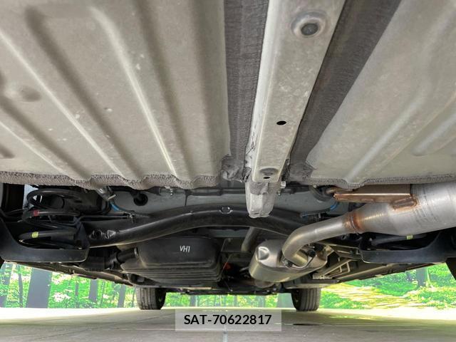 Toyota VOXY 2023-02 8003710-19
