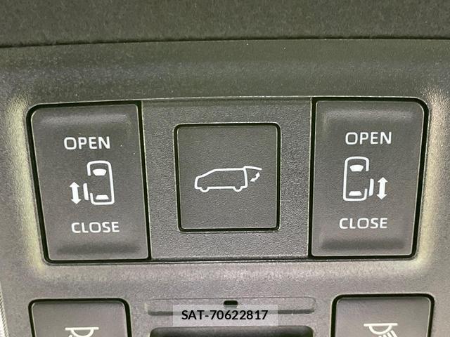 Toyota VOXY 2023-02 8003710-5