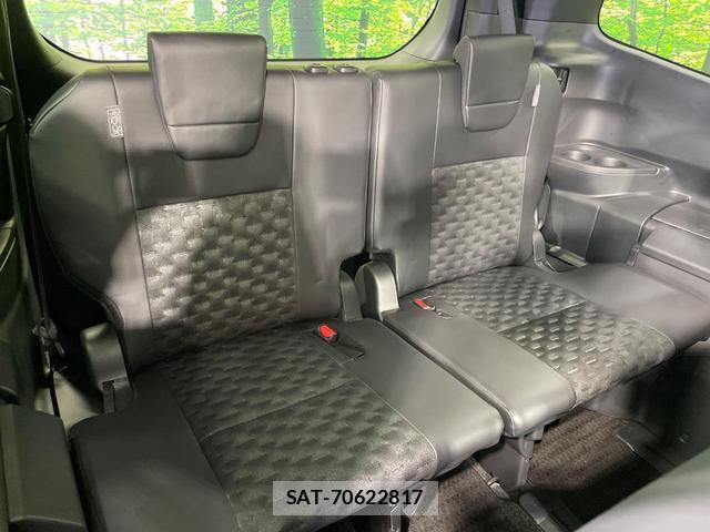 Toyota VOXY 2023-02 8003710-9