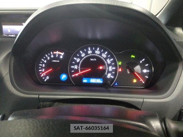 Toyota VOXY 2019-09 8003729-5