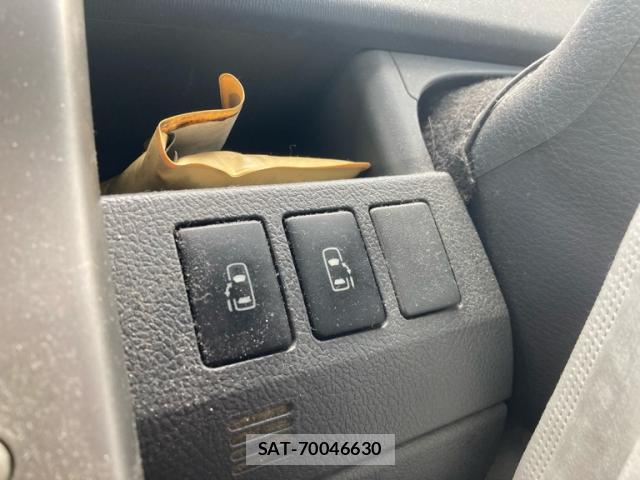 Toyota VOXY 2008-11 8003772-16
