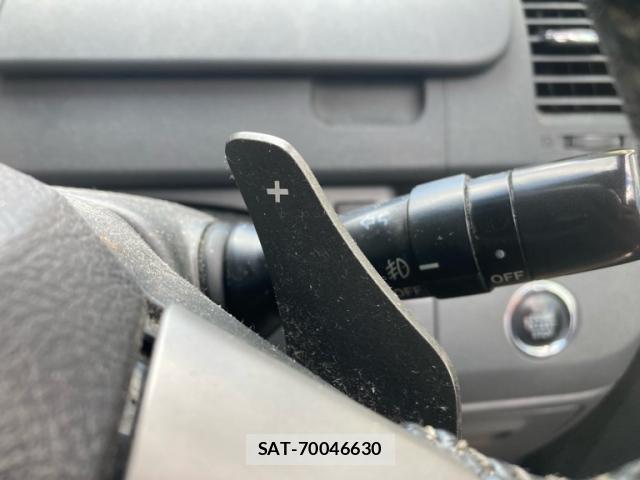 Toyota VOXY 2008-11 8003772-9