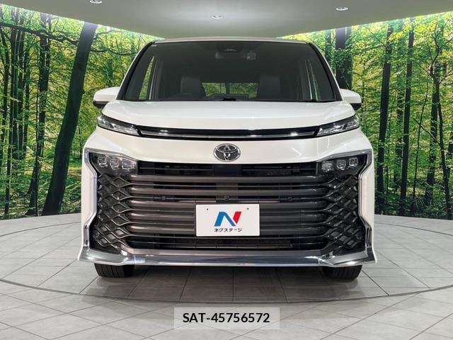 Toyota VOXY 2024-04 8004390-14