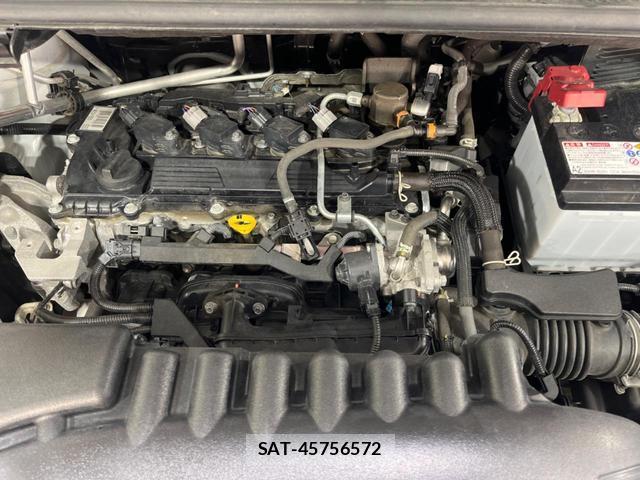 Toyota VOXY 2024-04 8004390-18