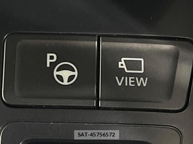 Toyota VOXY 2024-04 8004390-5