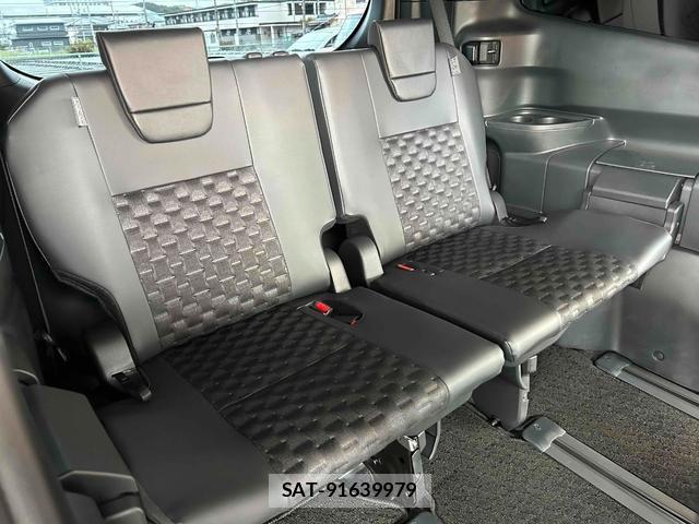 Toyota VOXY 2025-04 8004442-10
