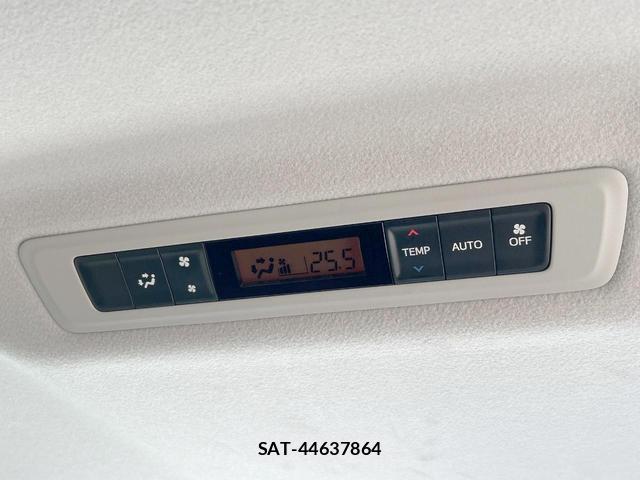 Toyota VOXY 2014-05 8004659-7
