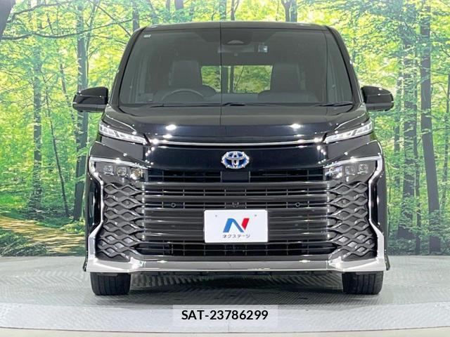 Toyota VOXY 2022-10 8004912-13
