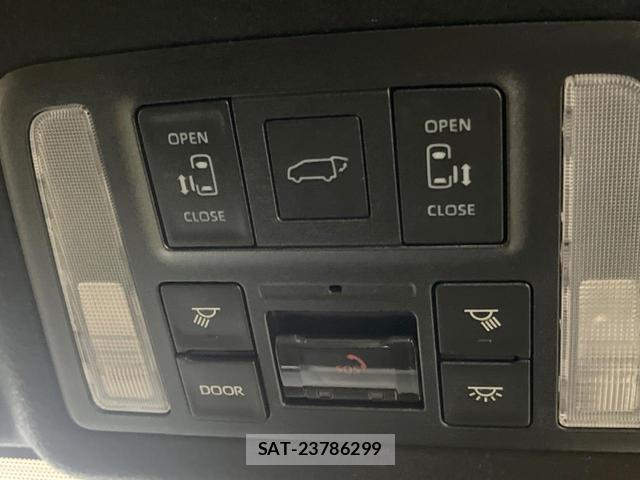 Toyota VOXY 2022-10 8004912-4