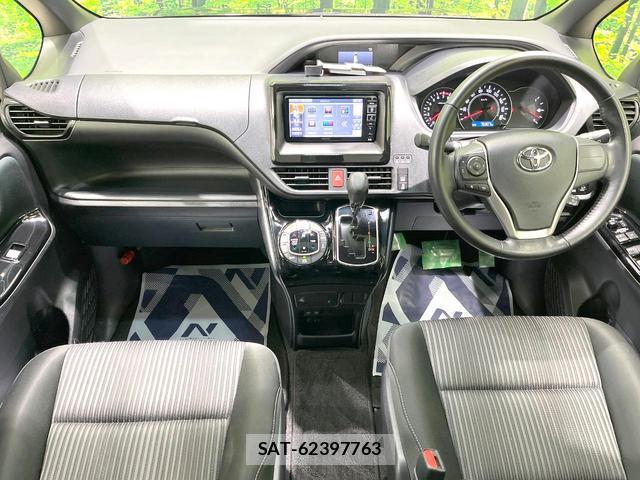 Toyota VOXY 2017-09 8005002-1