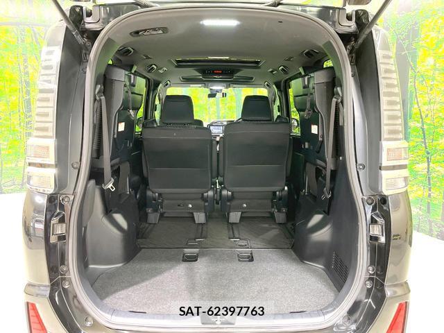 Toyota VOXY 2017-09 8005002-12