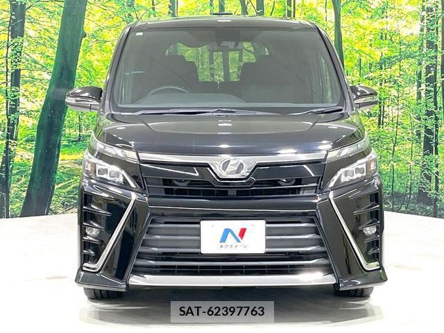Toyota VOXY 2017-09 8005002-15