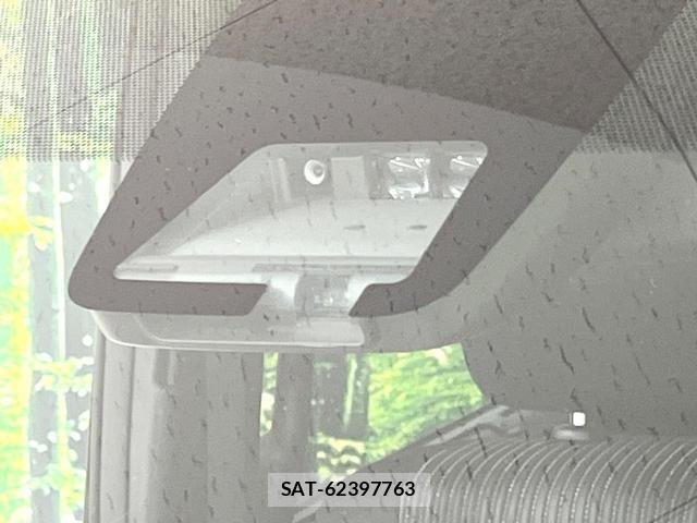 Toyota VOXY 2017-09 8005002-6