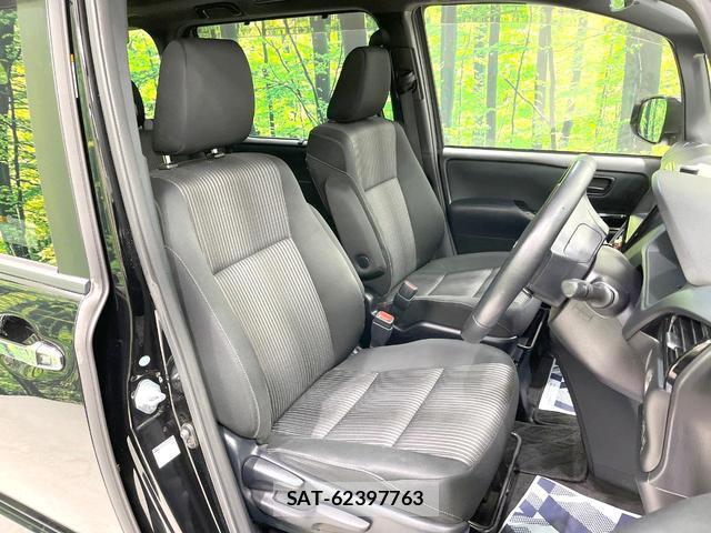Toyota VOXY 2017-09 8005002-9