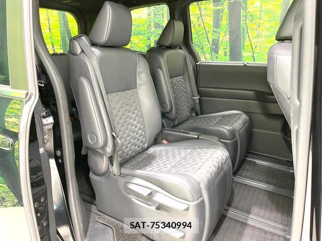 Toyota VOXY 2024-02 8005010-9