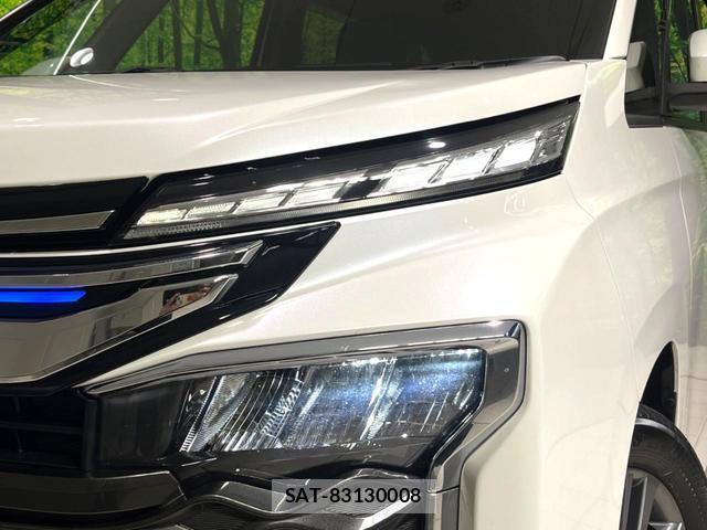 Toyota VOXY 2022-10 8005024-12