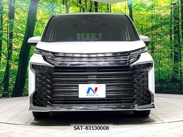Toyota VOXY 2022-10 8005024-14