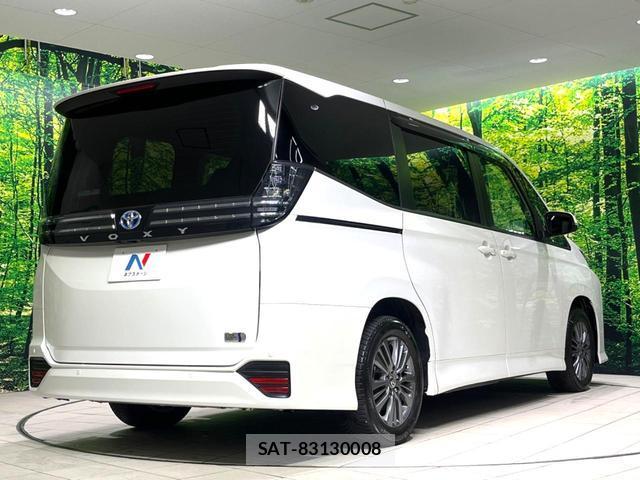 Toyota VOXY 2022-10 8005024-17
