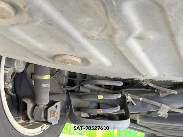 Toyota VOXY 2014-07 8005142-19