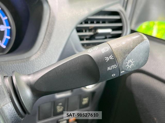 Toyota VOXY 2014-07 8005142-6