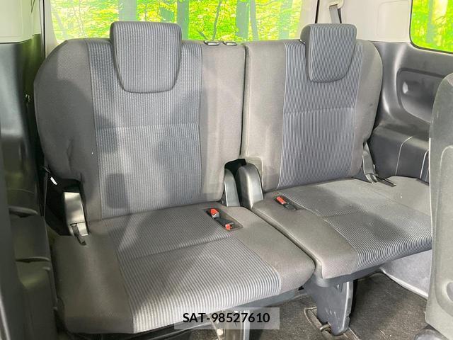Toyota VOXY 2014-07 8005142-9