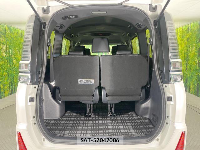Toyota VOXY 2018-08 8005778-10