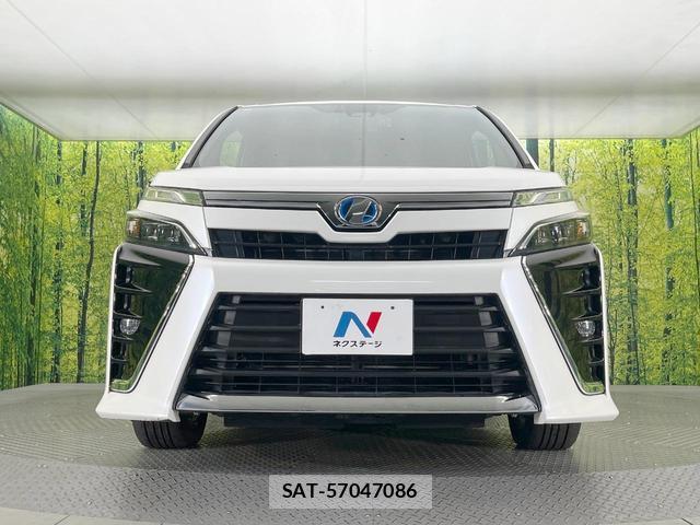 Toyota VOXY 2018-08 8005778-14