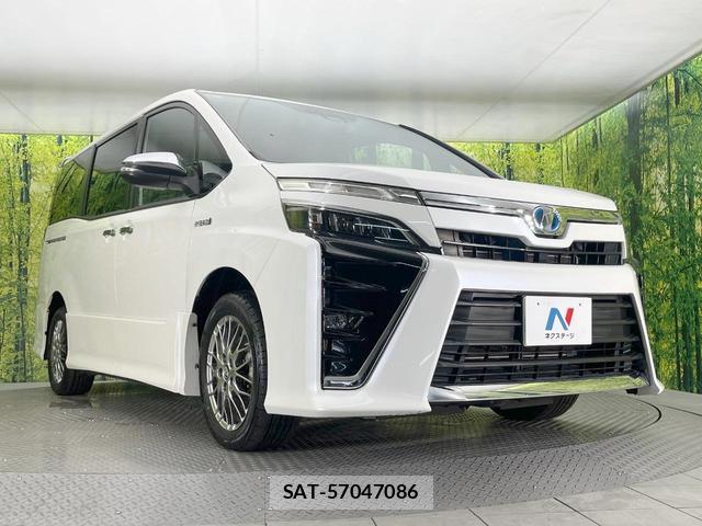 Toyota VOXY 2018-08 8005778-16