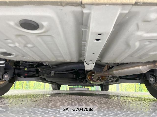 Toyota VOXY 2018-08 8005778-19