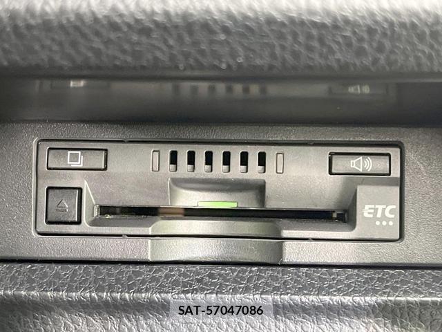 Toyota VOXY 2018-08 8005778-6