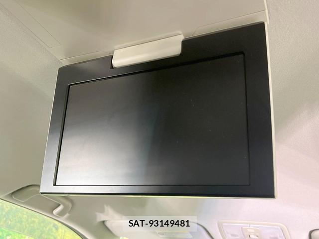 Toyota VOXY 2013-07 8005788-2