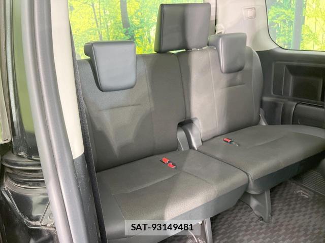 Toyota VOXY 2013-07 8005788-9