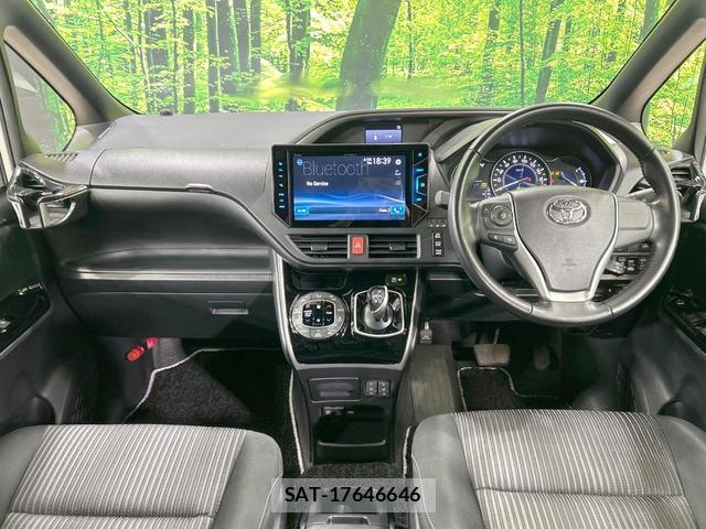 Toyota VOXY 2019-03 8005987-1