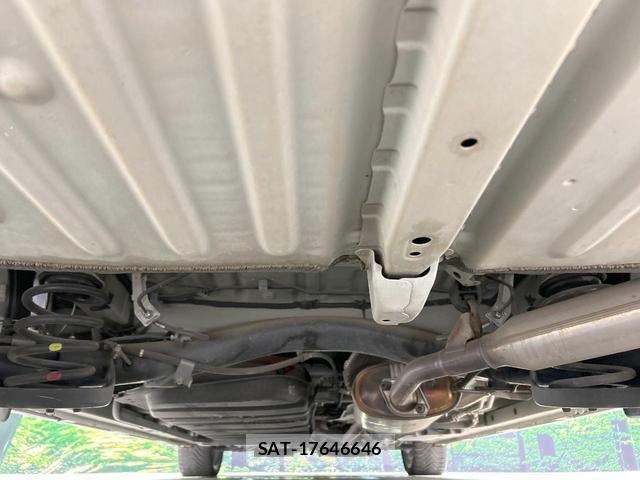 Toyota VOXY 2019-03 8005987-18