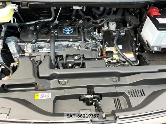 Toyota VOXY 2025-05 8006144-17