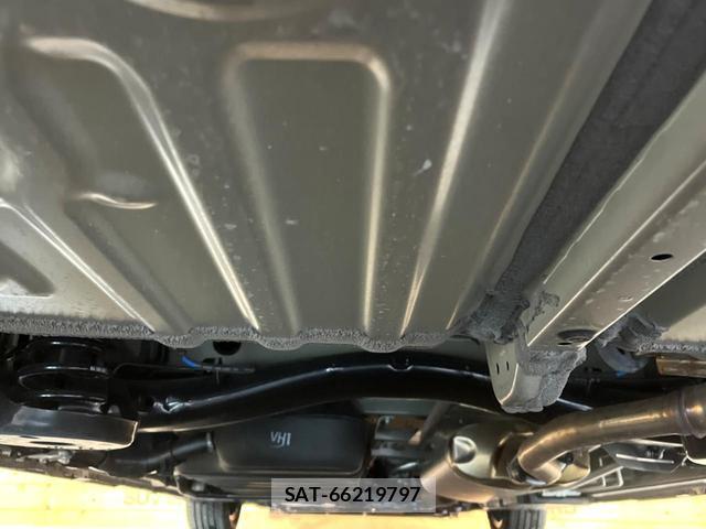 Toyota VOXY 2025-05 8006144-18