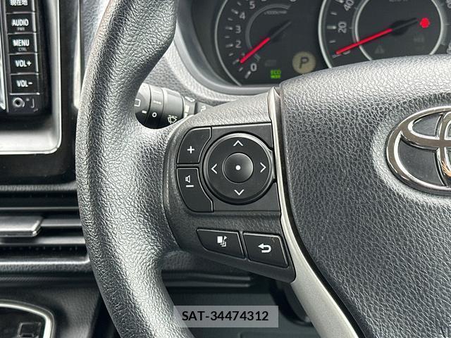 Toyota VOXY 2017-11 8006616-18