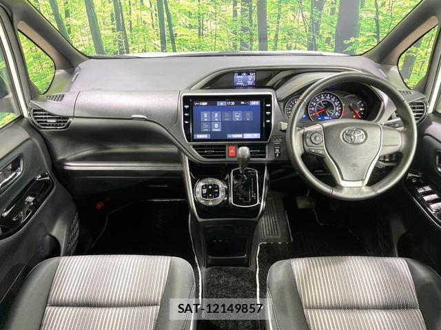 Toyota VOXY 2018-12 8006732-1