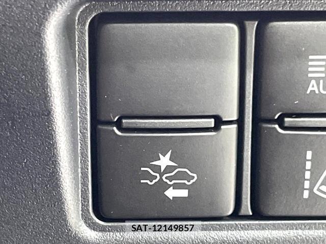 Toyota VOXY 2018-12 8006732-4